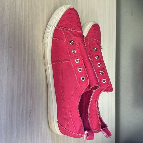 Women’s pink Corkys size 11 - Picture 2 of 5